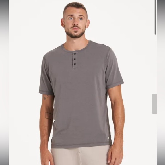 Vuori Ever Henley shirt Men M/L PTP 23.5 - Picture 8 of 8